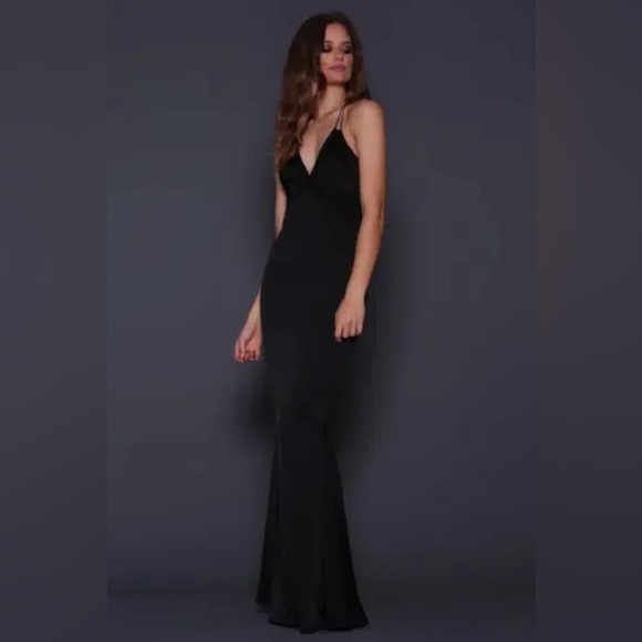 ELLE ZEITOUNE V NECK GOWN BLACK - Picture 1 of 6